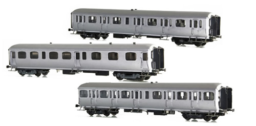 LS Models 42172 - 3pc Passenger Coach Set A3B4 + B9 + C11 of the SNCB